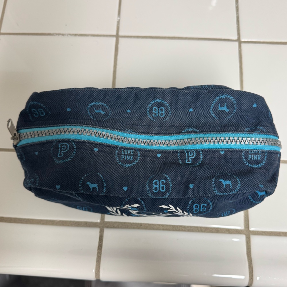 Vintage Y2K PINK Victoria's Secret Blue cosmetic bag - Picture 2 of 6